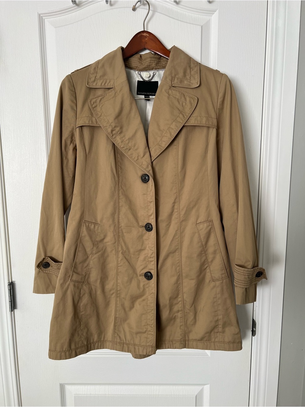 Banana Republic Camel Color Single-Breasted Trench Coat